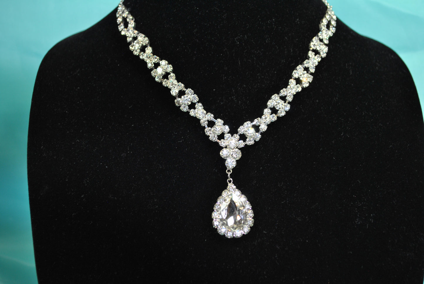 Crystal Criss Cross Necklace with Pendant