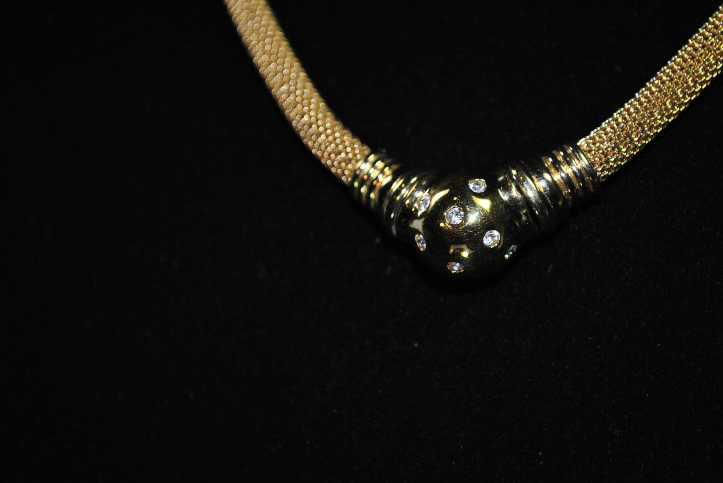 Mesh Glitterball Necklace