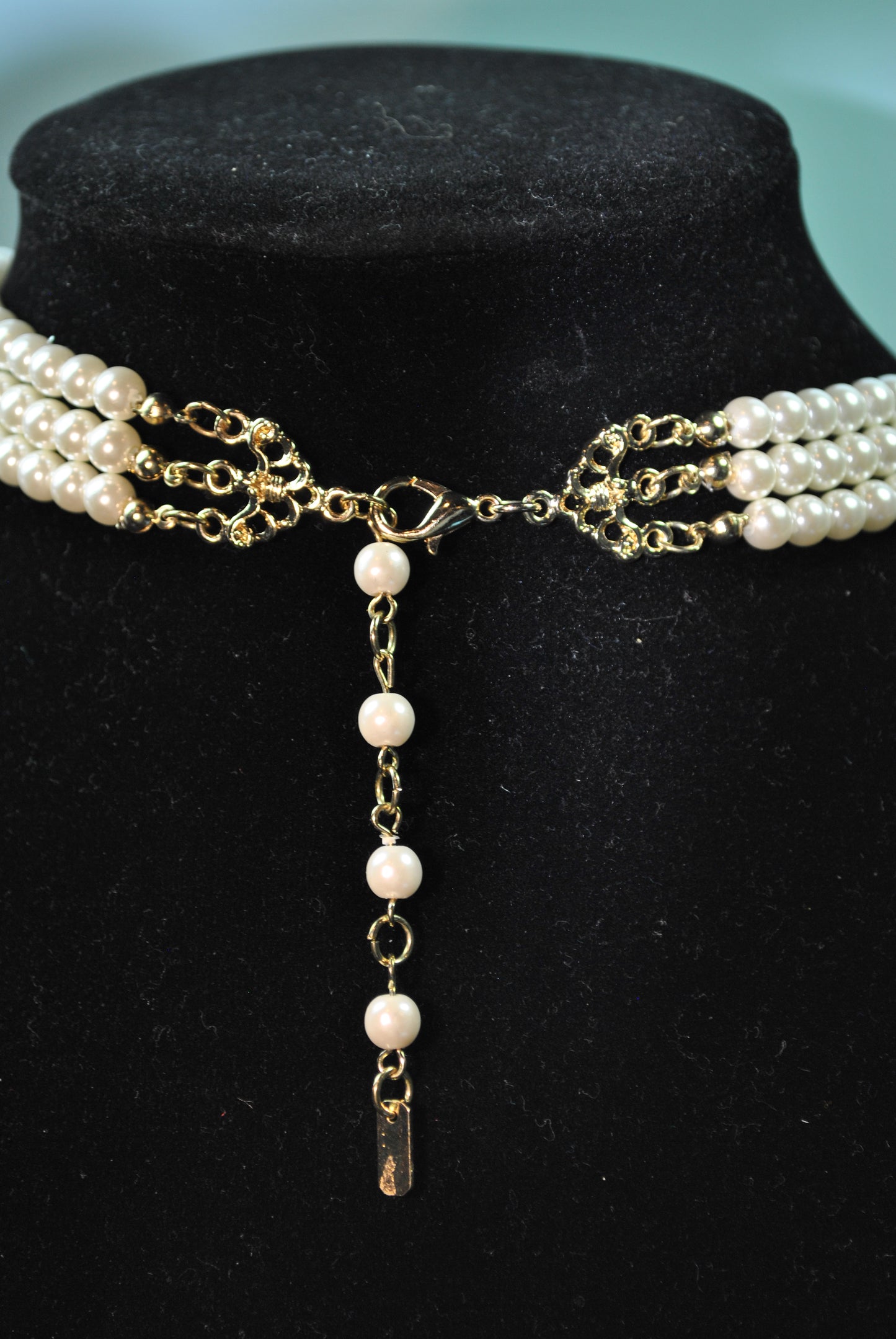 Vintage  Faux Pearl Brooch Necklace