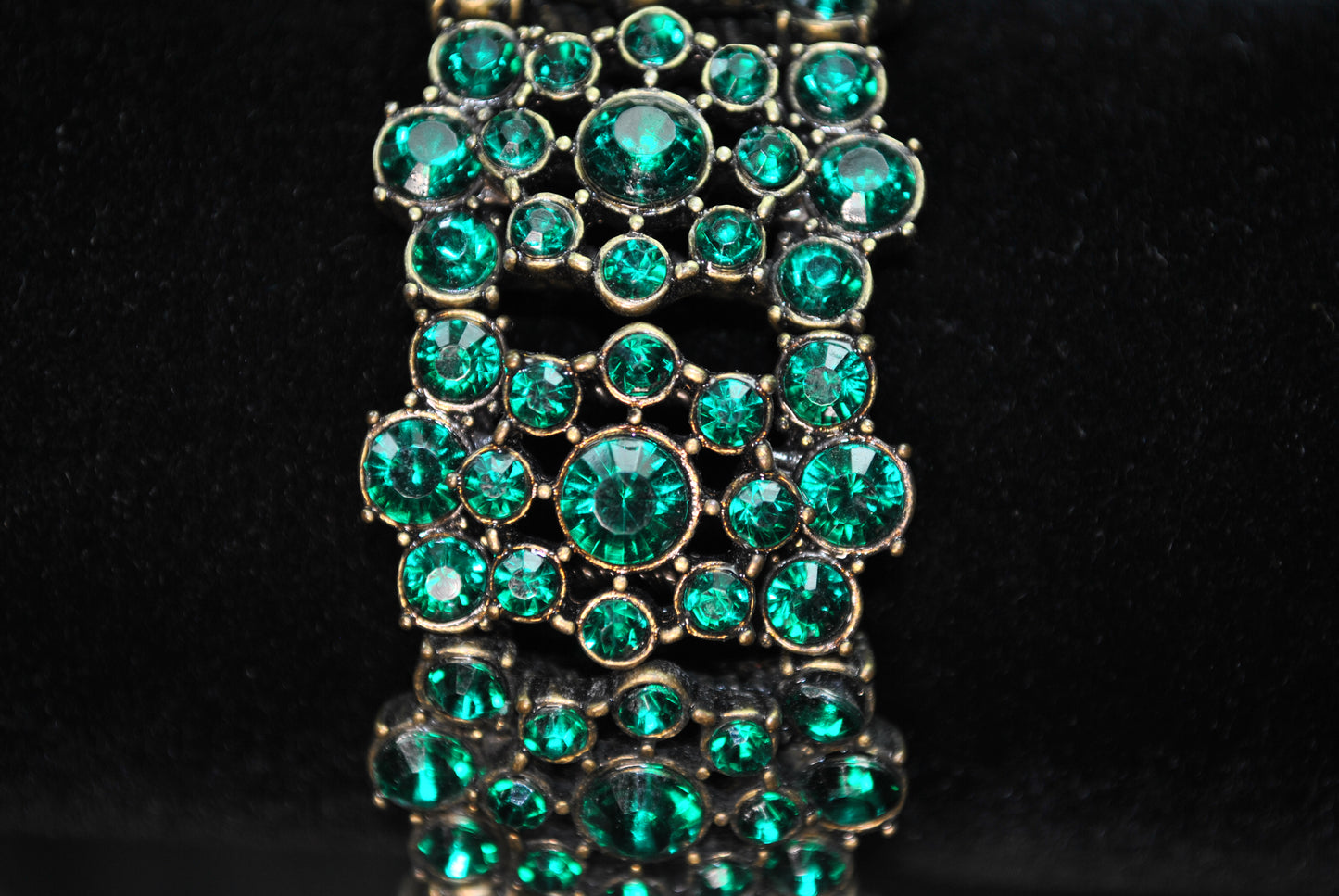 Emerald Green Crystal and Brass Stretch Bracelet