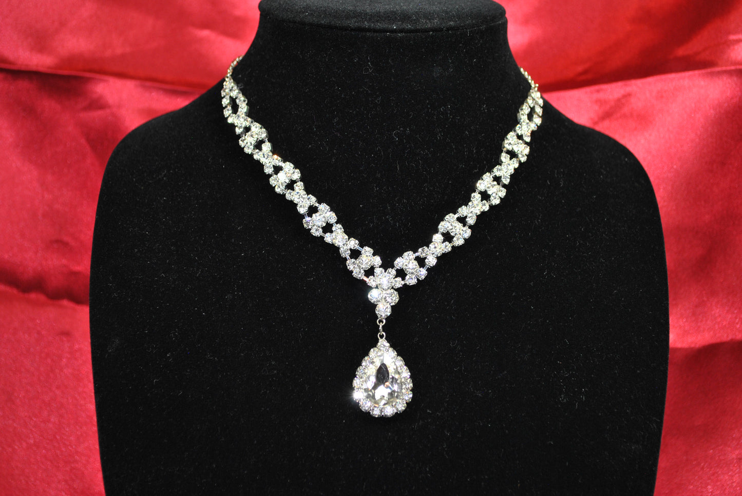 Crystal Criss Cross Necklace with Pendant